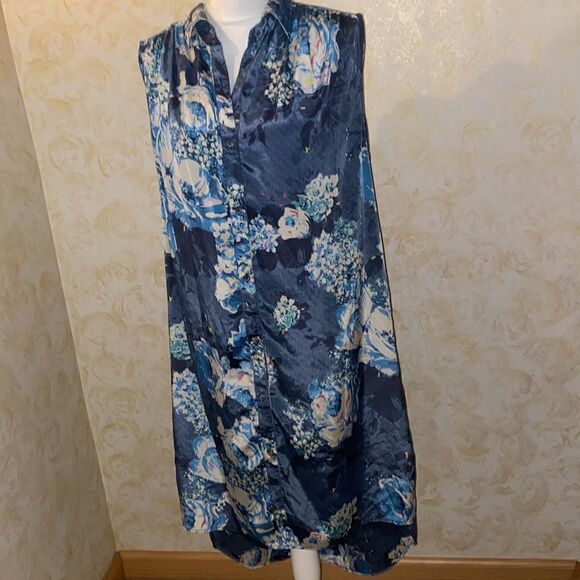 NWOT! Spruce & Sage Button down Dress! - Picture 2 of 12